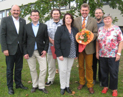 Neuer Vorstand: Von links - MdB Bernd Rützel, Dirk Mehrlich, Marcel Müller, Monika Poracky, Harald Schneider, Marc Schenk und Marianne Kuhn